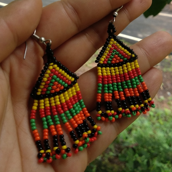 🌻 beaded danglers - Picture 3 of 3
